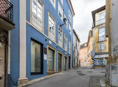 Entire apartment at Rua Pedro Rocha, image 13 of 14