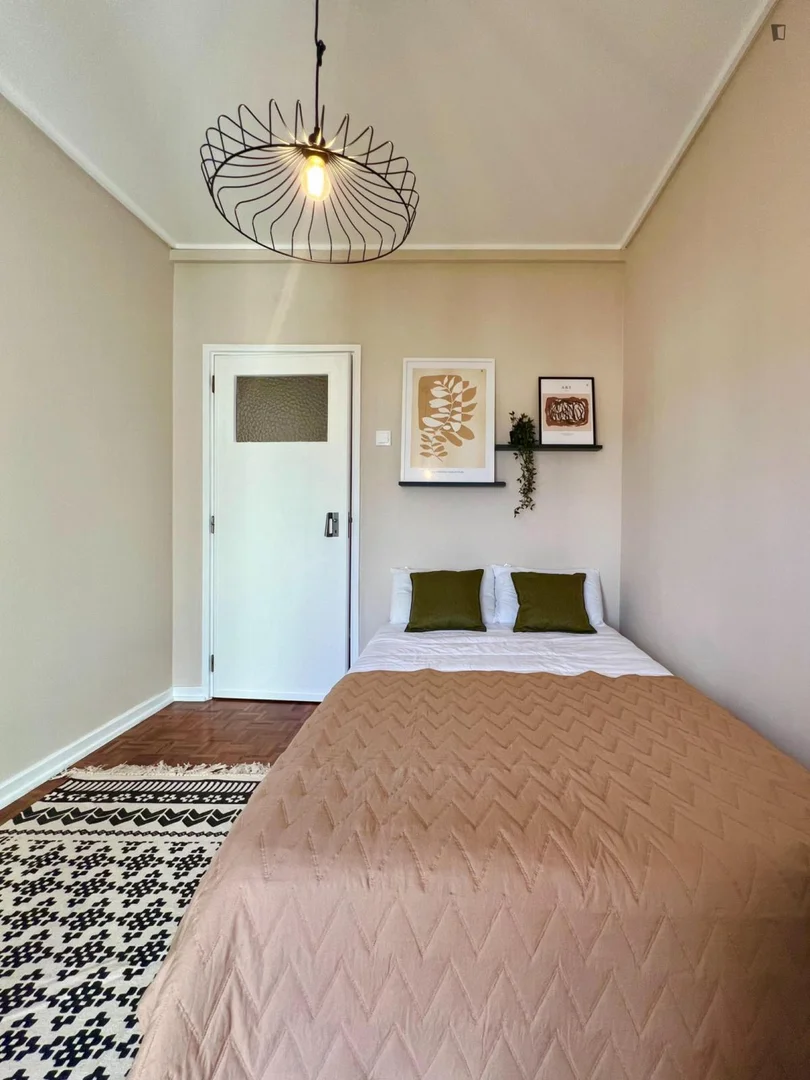 Quarto de estudante funcional perfeito para estudar em