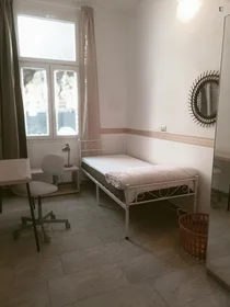Stanza privata in Via Castellammare, immagine 1 di 10