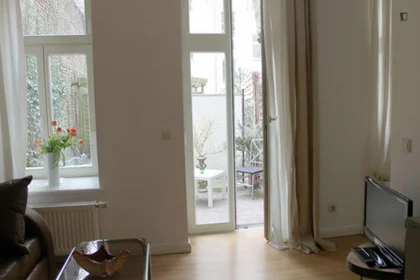 Gesamte Unterkunft in der Richard-Sorge-Straße, bild 7 von 14