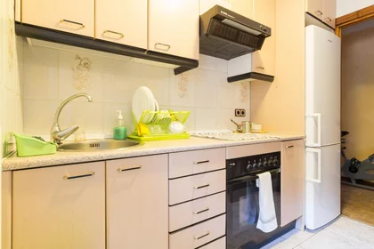 Habitación privada en Avenida España, imagen 10 de 17