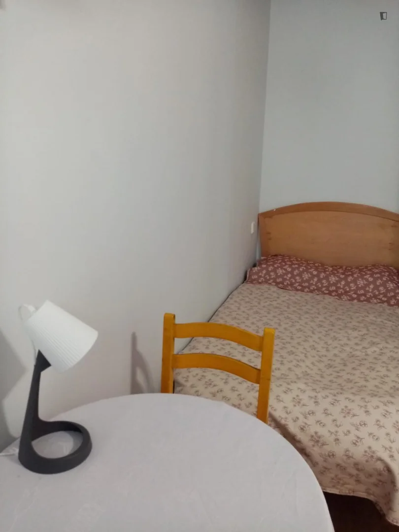 Economical student room with convenient location in 