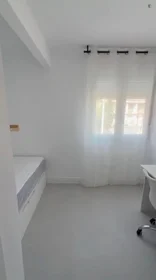 Chambre privée à Calle del Espejo, image 2 de 13