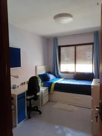 Prywatny pokój Calle de Luis Rodríguez Ontiveros, obraz 1 10