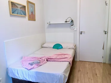 私人房间 在 Calle Álvaro de Bazán, 10的图像3