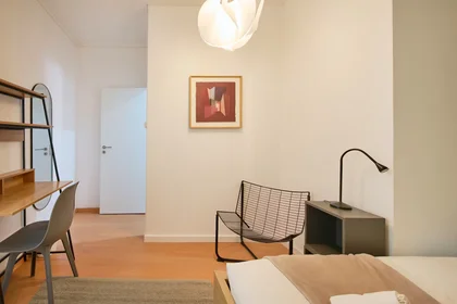 私人房间 在 Rua de São Bento, Lisbon, 10的图像5