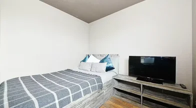 Private room at Courthouse Apartments, 2 Johnston St, Dundee DD1 1PJ, United Kingdom, image 1 of 10