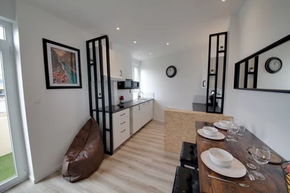 Private room at Metz, 57050, image 1 of 7