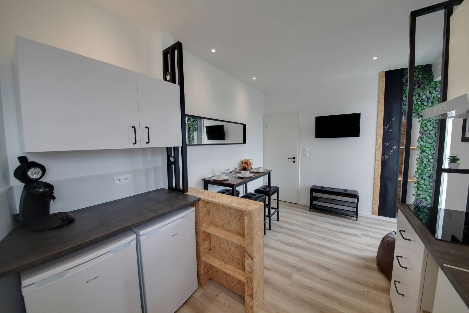 Comfortable and spacious student room in 
