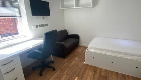 Quarto privado em 17 - De Montfort Street Leicester LE1 7GN, imagem 7 de 12