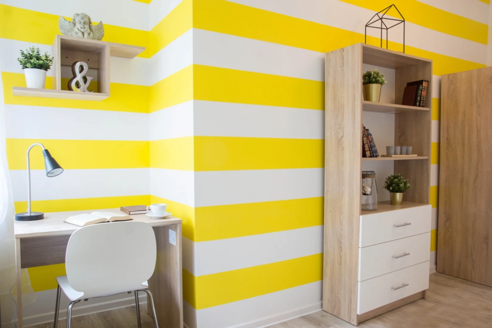 Habitación en apartamento estudiantil en alquiler en , completamente amueblado