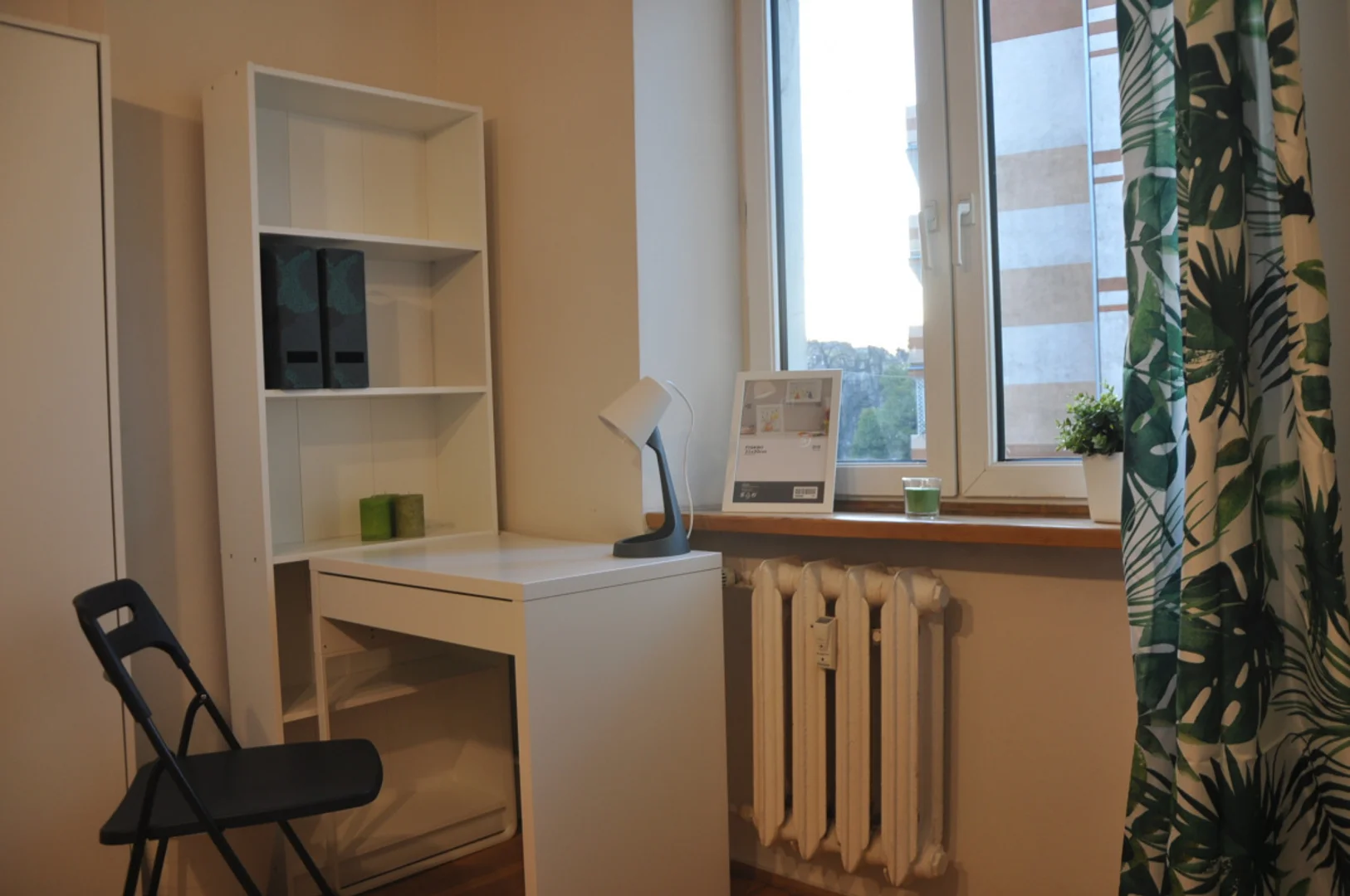 Habitación en apartamento estudiantil en alquiler en , completamente amueblado