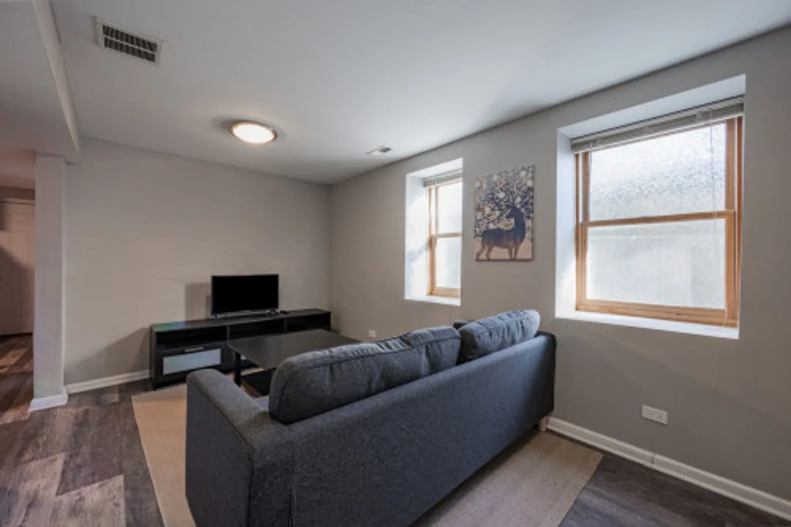 Economical student room with convenient location in 