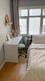Chambre privée à Enis Akaygen Sokak, image 17 de 44