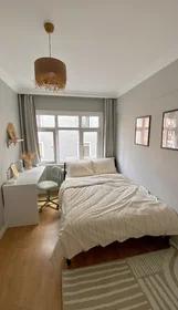 Chambre privée à Enis Akaygen Sokak, image 23 de 44
