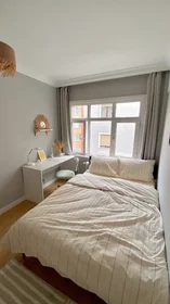 Chambre privée à Enis Akaygen Sokak, image 24 de 44