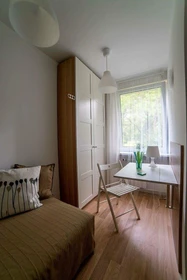 Quarto barato em Warszawa