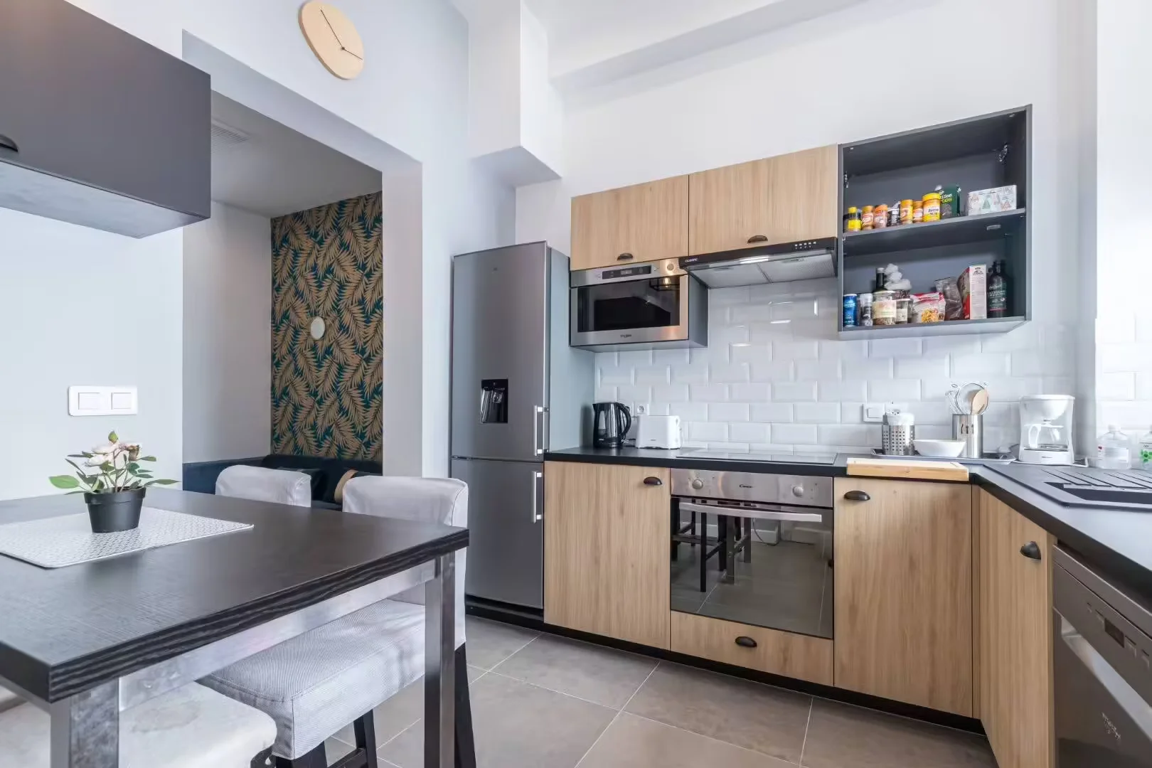 Bright and airy student room with easy university access in 