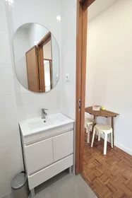 Özel oda konumu Rua Nina Marques Pereira, Lisbon, 6 10 görüntüsü