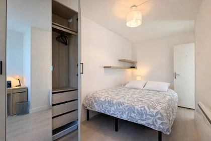 Private room at Noisy-le-grand, 93160, image 8 of 18