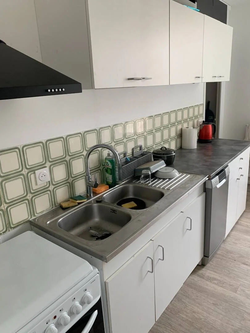 Habitación para estudiantes en  con área de estudio y facilidades compartidas