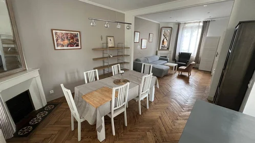 Habitación privada en Bordeaux, 33100, imagen 1 de 10