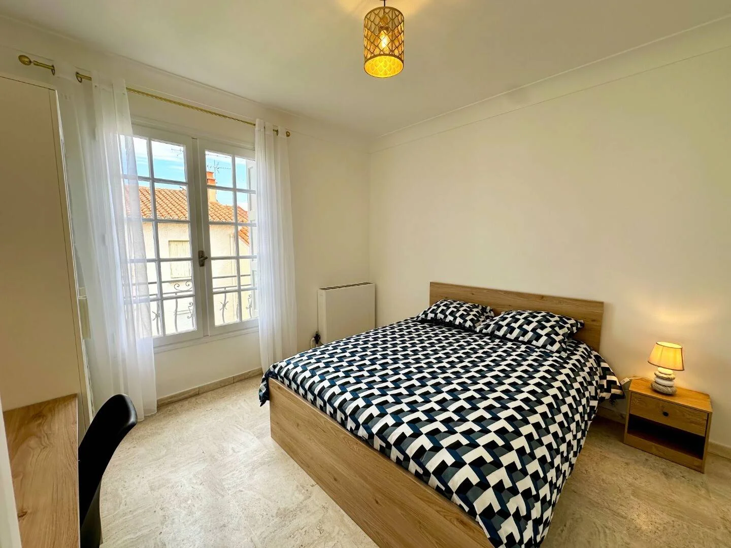 Budget-friendly student room close to campus in 