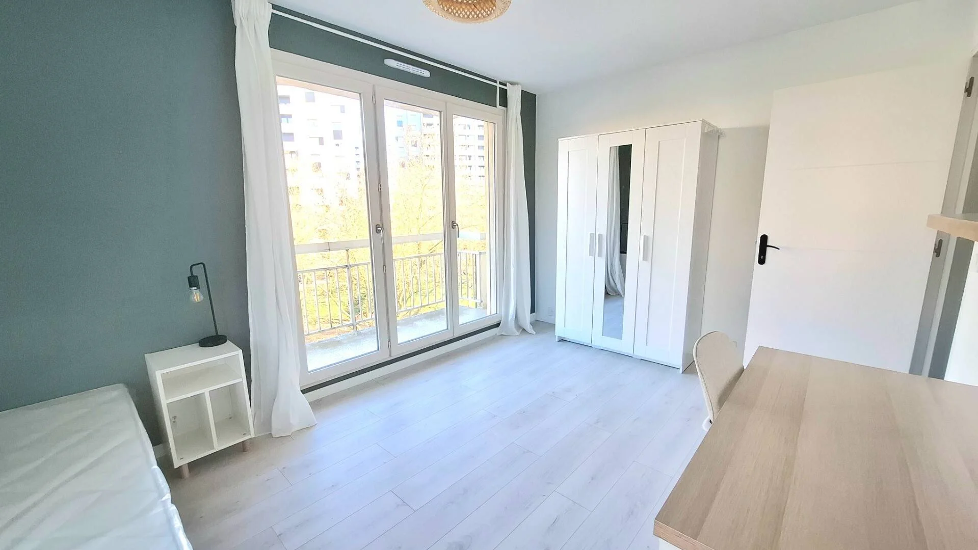Zimmer in Studentenwohnung in  zu vermieten, voll möbliert