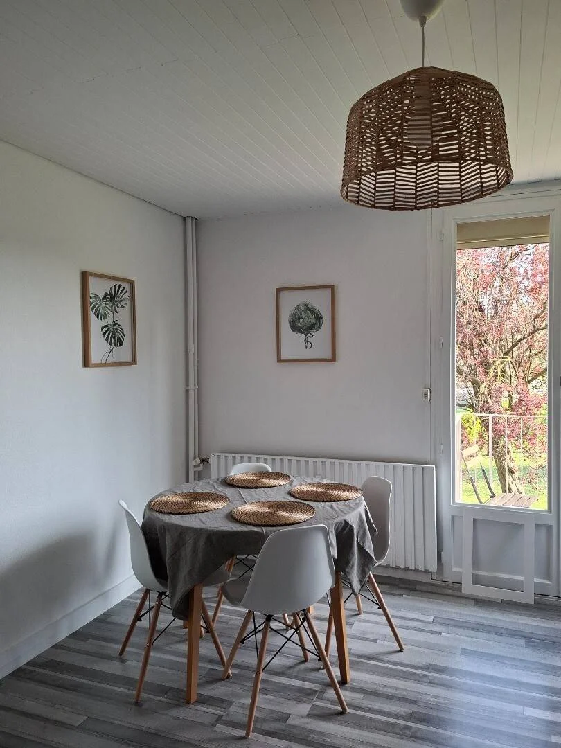 Habitación acogedora para estudiantes disponible en 
