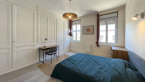 Habitación privada en Rouen, 76100, imagen 1 de 10