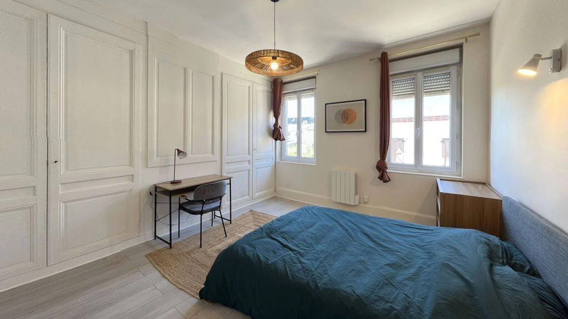 Habitación para estudiantes en  con área de estudio y facilidades compartidas