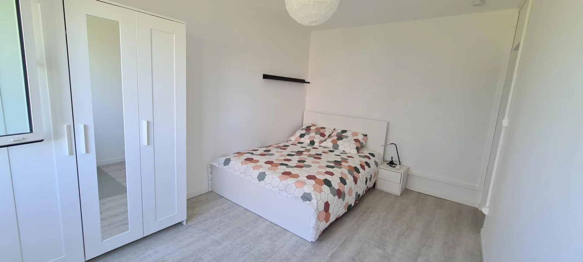 Student-friendly room in  with modern amenities