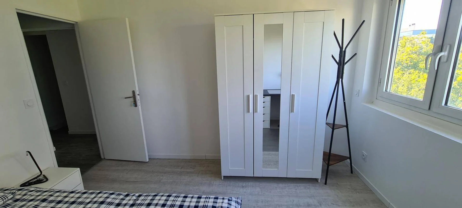 Room for rent in student apartment in , fully furnished