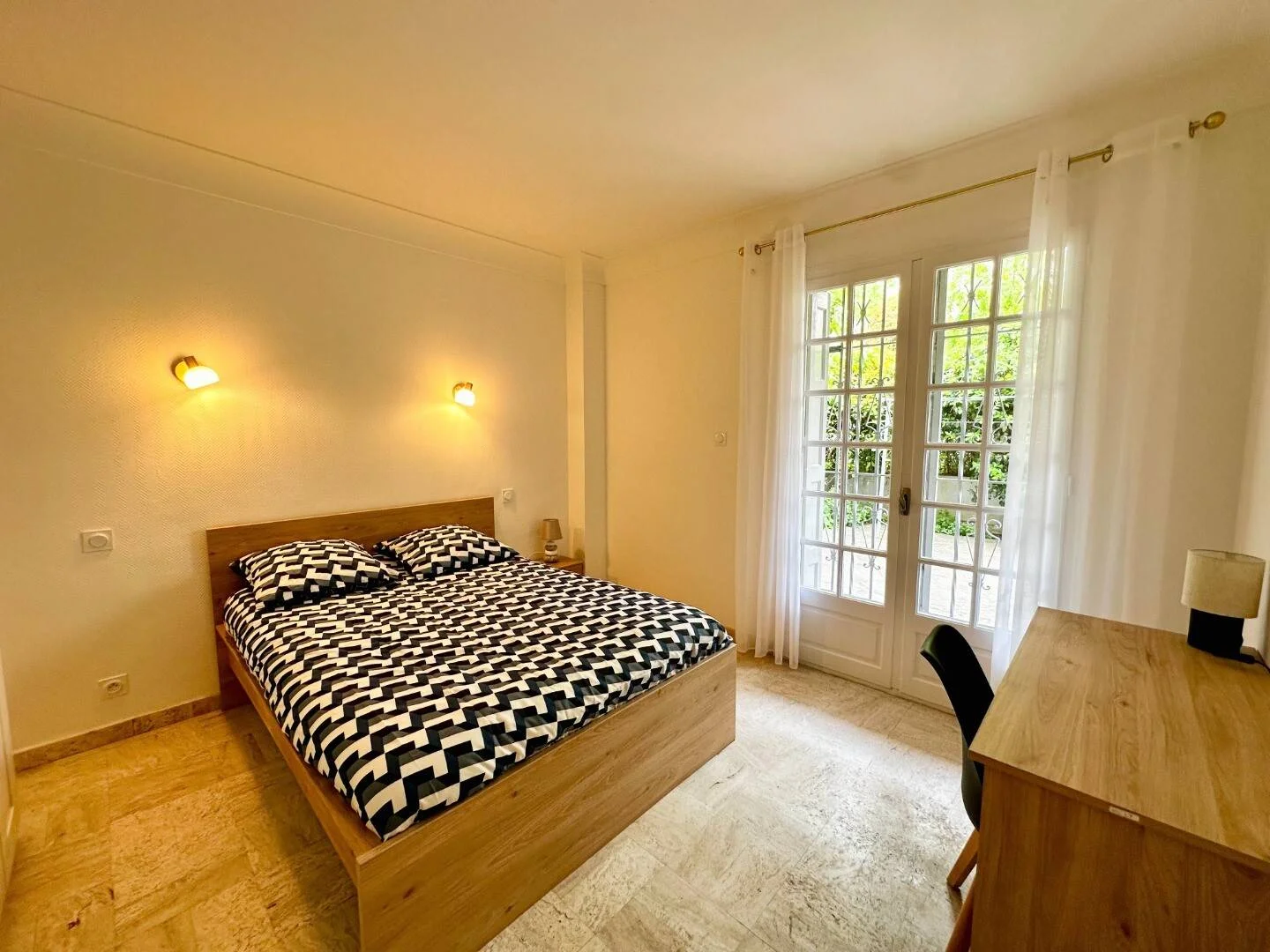 Chambre d'étudiant économique avec emplacement pratique dans 
