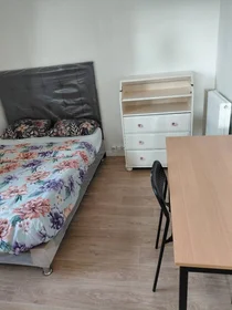 Chambre privée à Pontoise, 95000, image 1 de 6