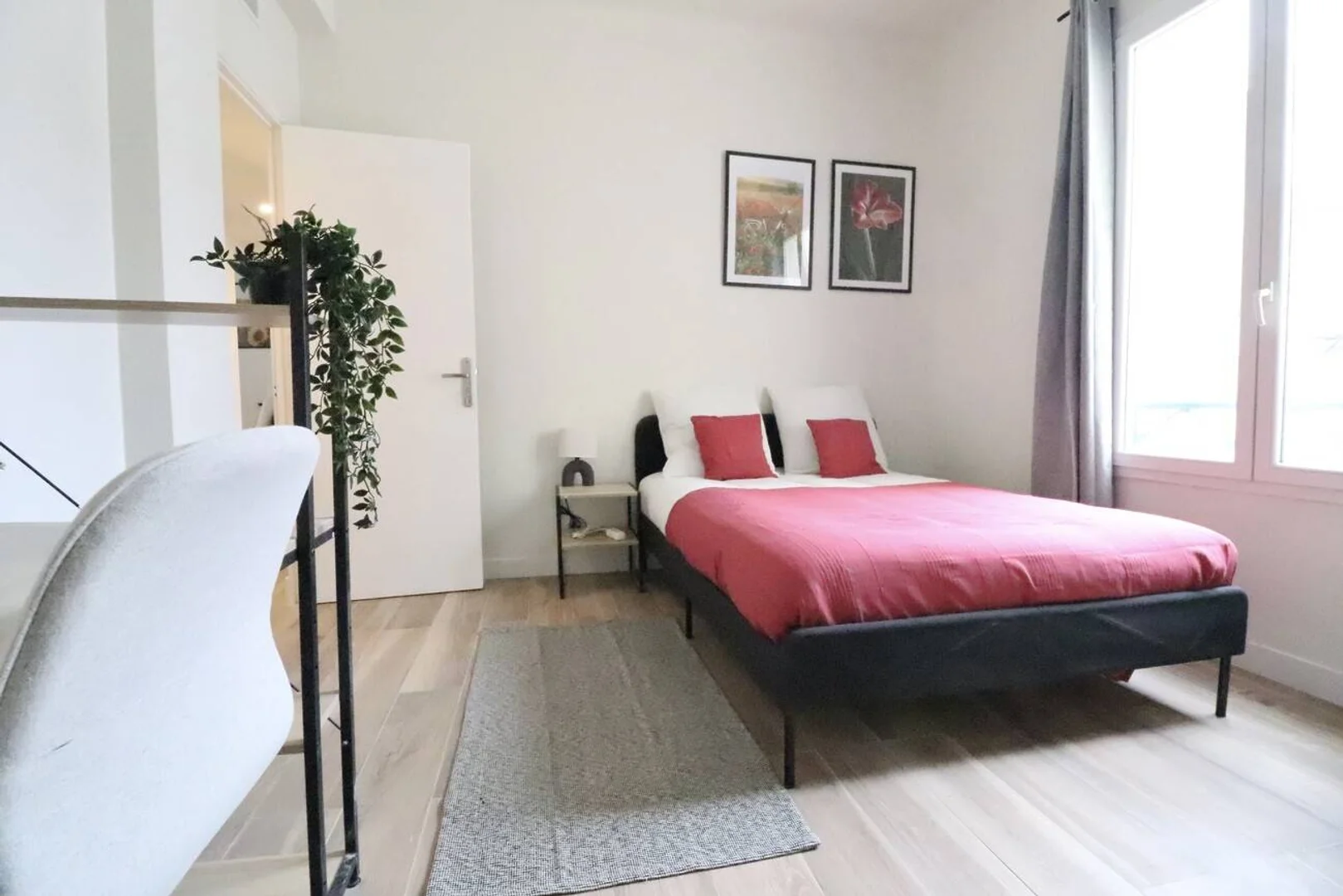 Room for rent in student apartment in , fully furnished