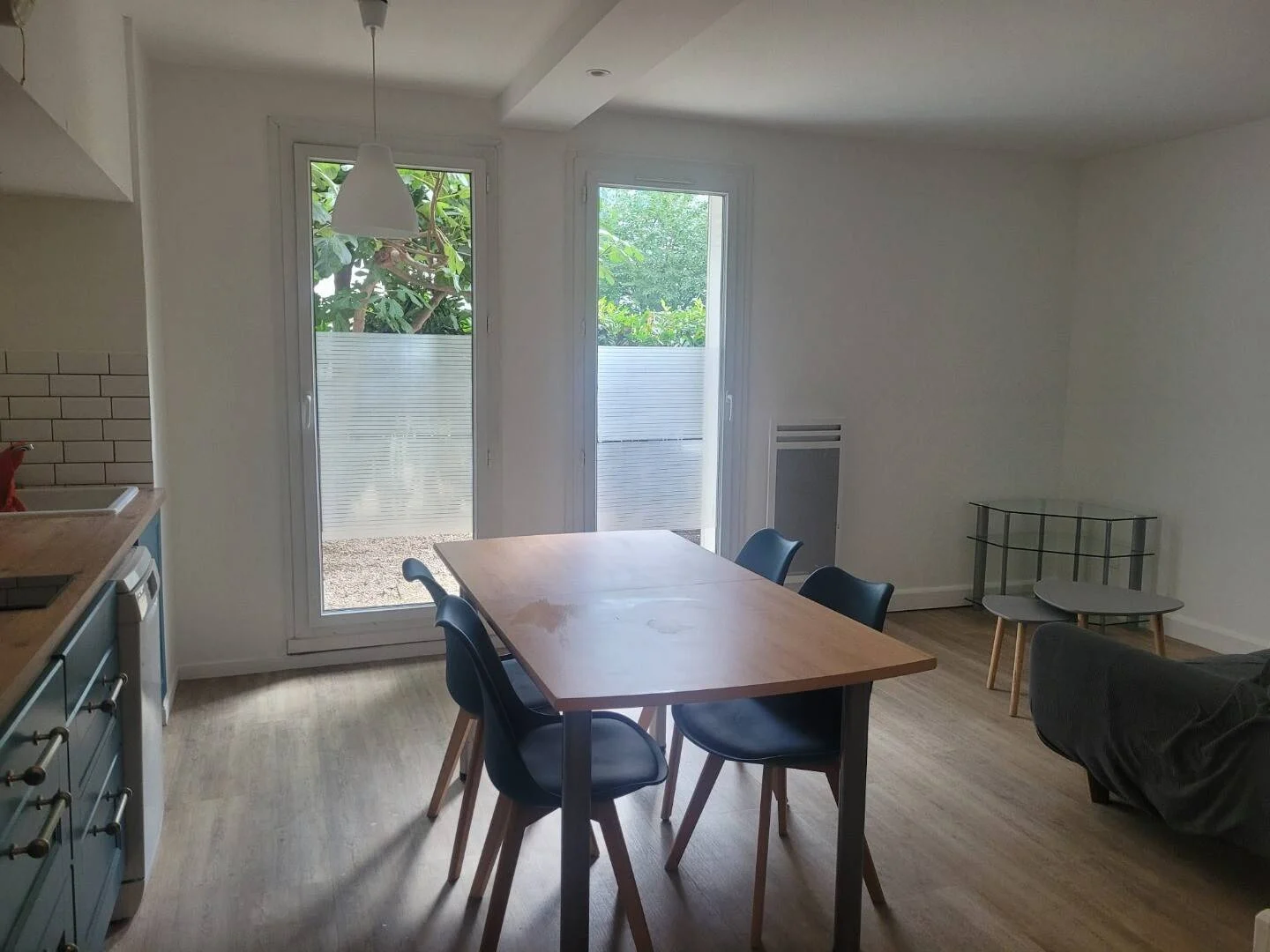 'de modern olanaklara sahip öğrenci dostu oda