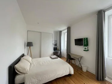 Chambre privée à Pau, 64000, image 1 de 10