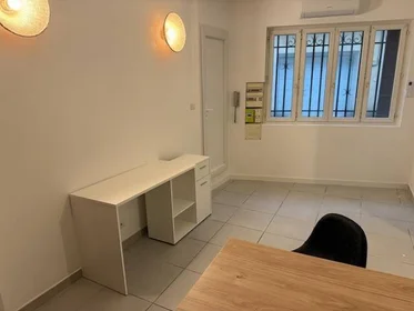 Chambre privée à Nîmes, 30900, image 1 de 5