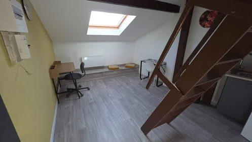 Habitación privada en Metz, 57000, imagen 1 de 5