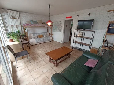 Chambre privée à Cergy, 95000, image 1 de 10