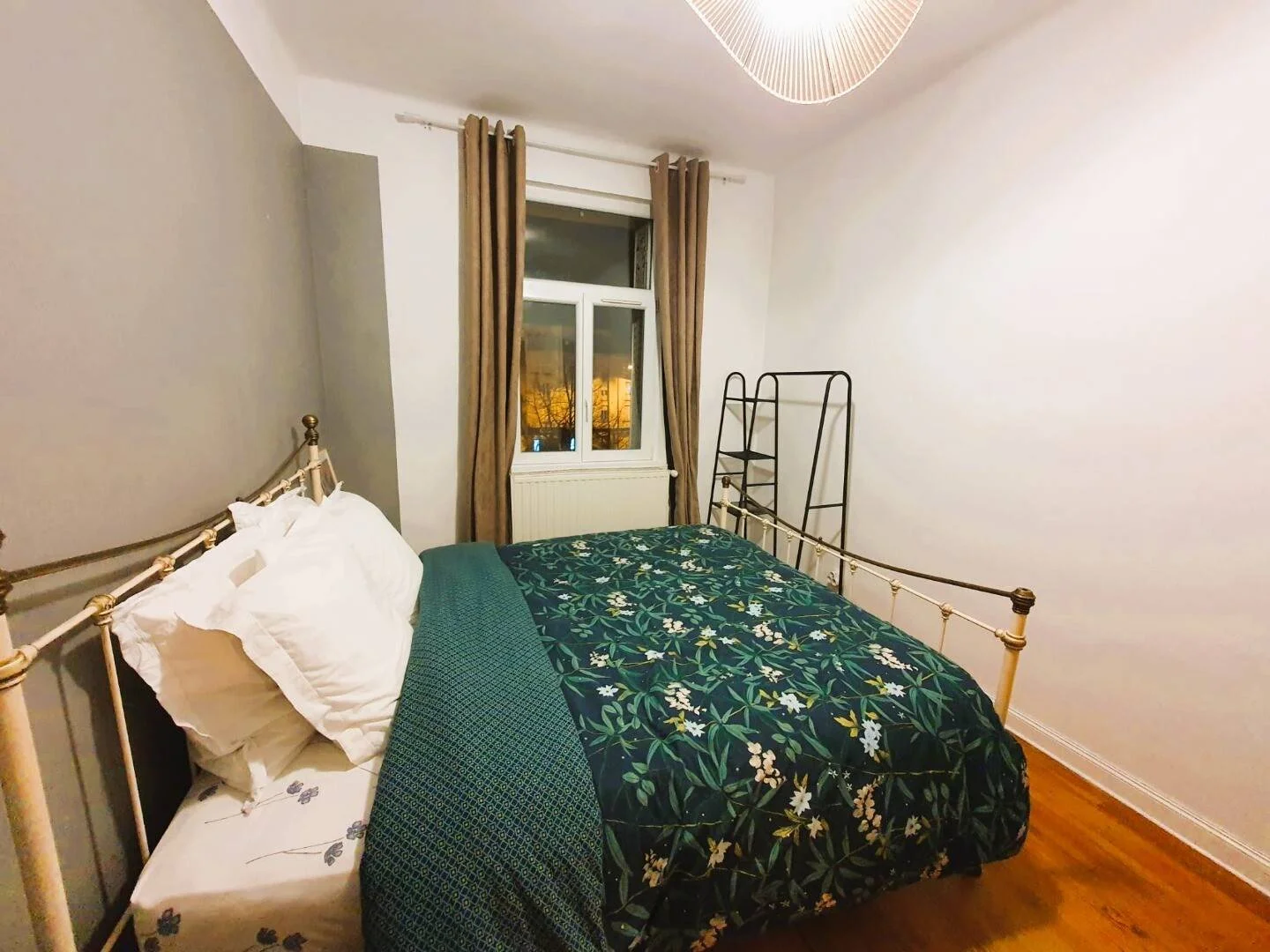 Zimmer in Studentenwohnung in  zu vermieten, voll möbliert