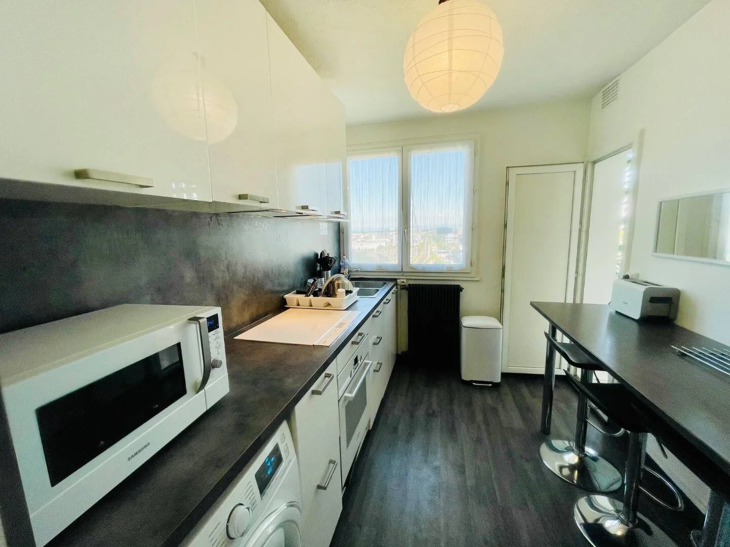 Habitación estudiantil económica con ubicación conveniente en 