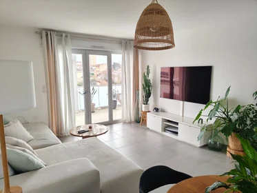 Homestay at Toulouse, 31500, image 1 of 10
