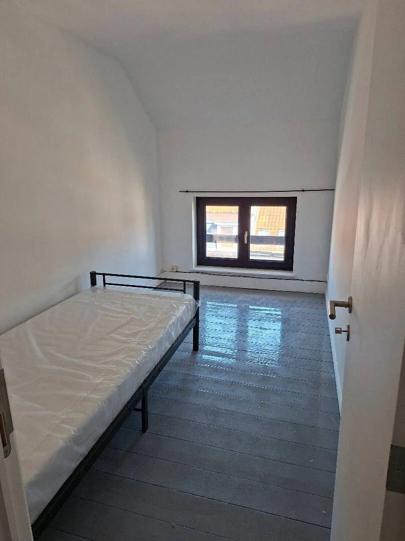 Habitación acogedora para estudiantes disponible en 