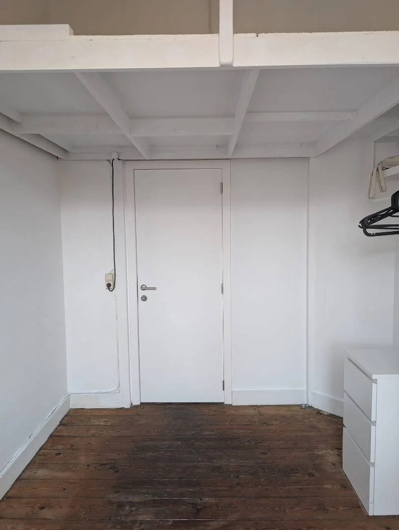 Habitación asequible para estudiantes con buena iluminación en 