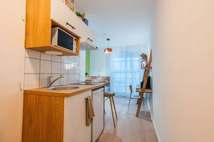 Privatzimmer im Wohnheim in der Saint-Ouen, 93400, bild 2 von 28