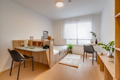 私人房间 在住宅内 在 Chambéry, 73000, 9的图像2