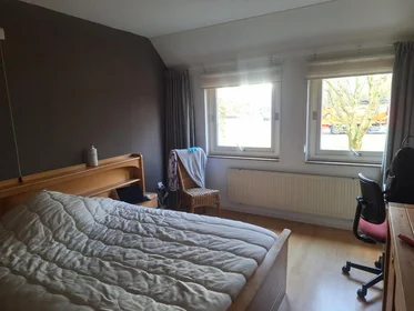 Chambre privée à Sadatdomein, image 1 de 10