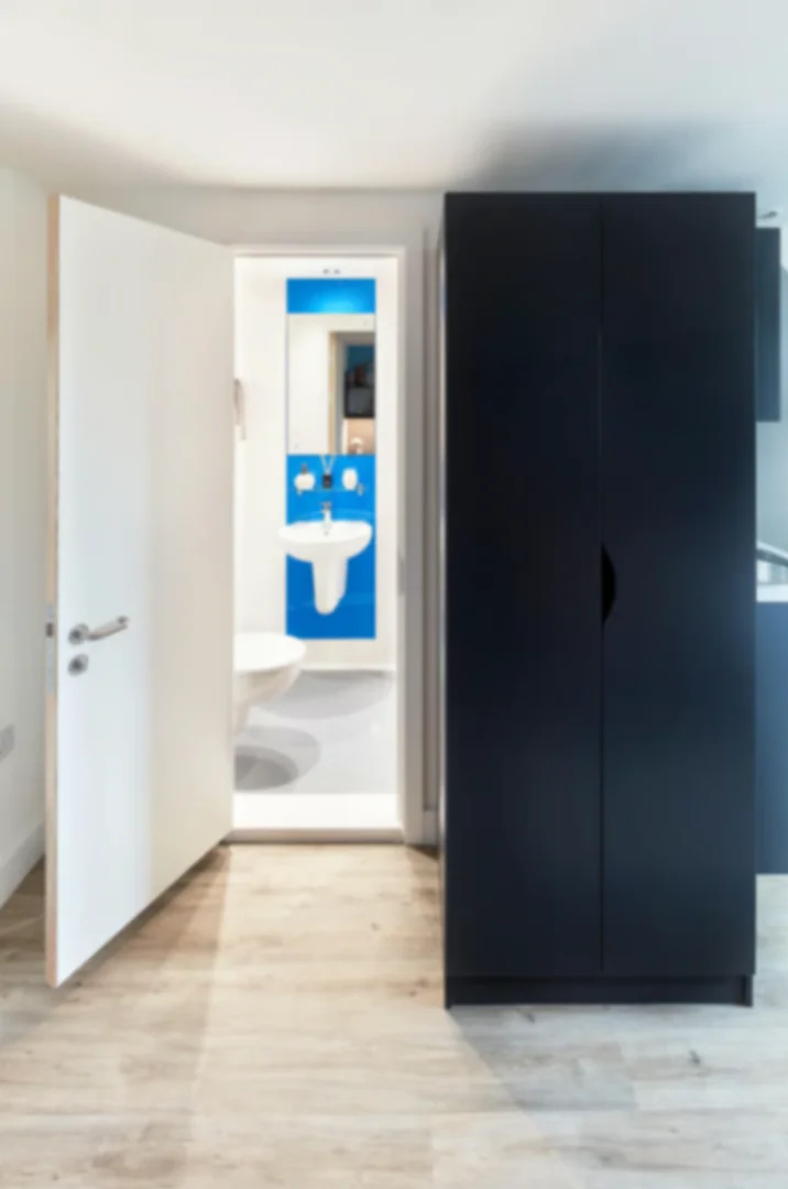 Fully equipped studio flat for students in 